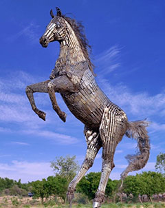 1-ton-Metal-Horse-Sculpture-Raaj-Tubes